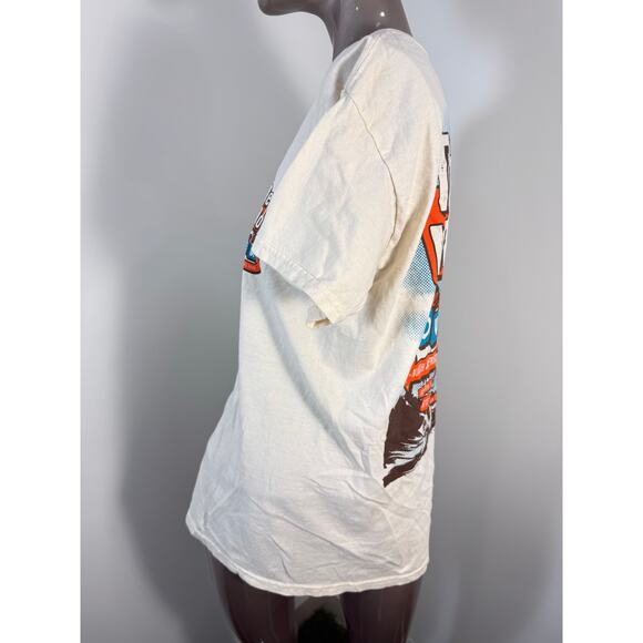 The WHO The Song is Over Retro Sign T-Shirt NWOT - Picture 3 of 7